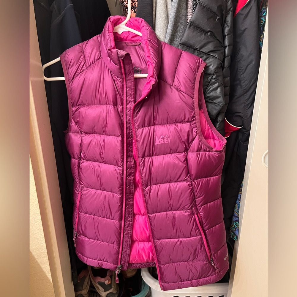 REI Womens Magenta Quilted Insulated Vest